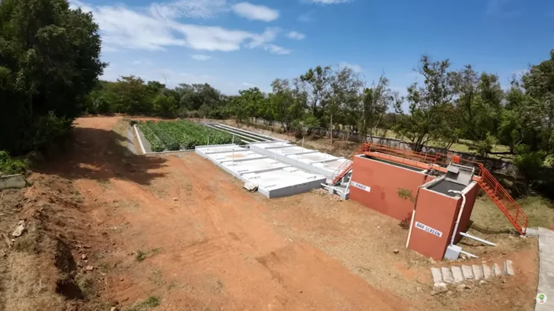 CRPF campus sewage treatment installation with screening structure and treatment tanks